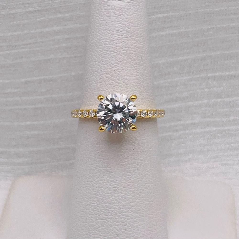 2.5 Ct Moissanite Diamond Solitaire Ring - image 1